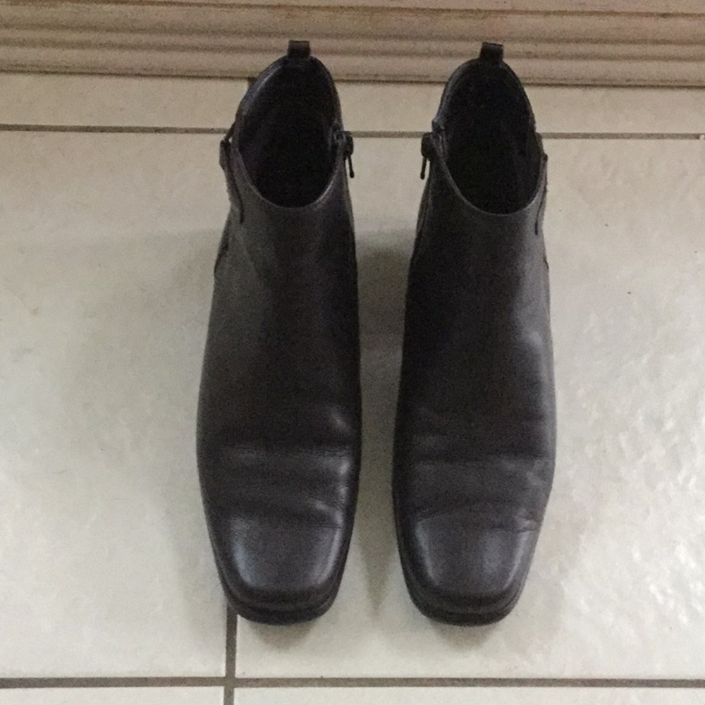 St. John's Bay brown Ankle Boots